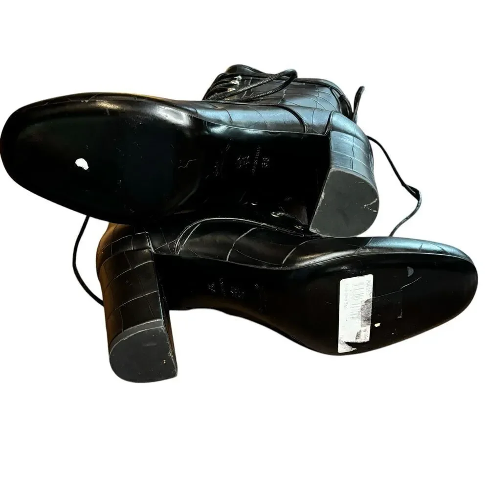 Longchamp Black Croc Print Bootie NWOB Size 38/ US 7 1/2